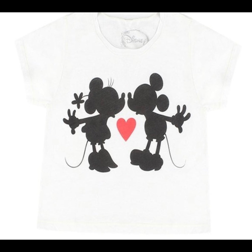 Minnie Mouse kissing crop top